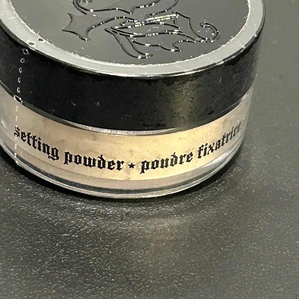 Kat Von D Translucent Setting Powder Makeup